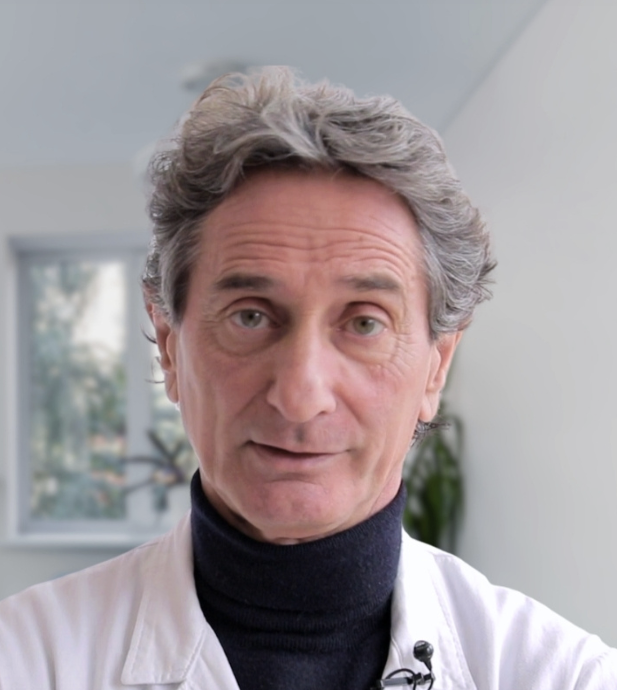 Il dott. Pacchetti neurologo specializzato in Parkinson Primo piano del dott. Pacchetti, neurologo specializzato in Malattia di Parkinson, idrocefalo normoteso, DBS e distonie