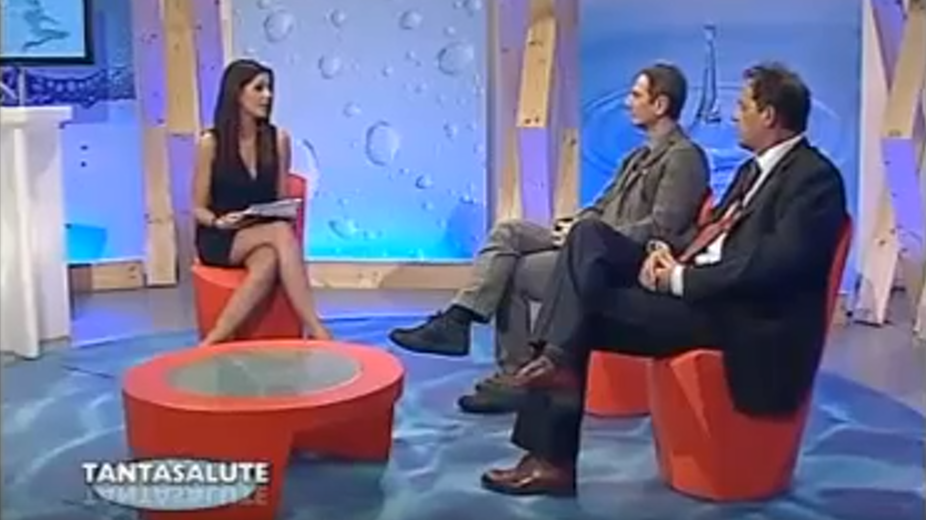 Intervista al dott. Pacchetti in una trasmissione tv. Il dottore è neurologo specializzato in Parkinson e disturbi del movimento